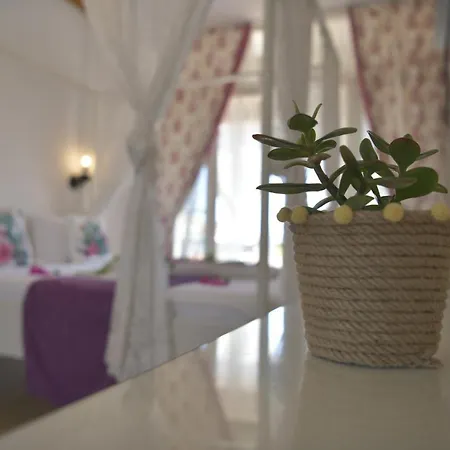 Kemerlihan Deluxe Otel 2*