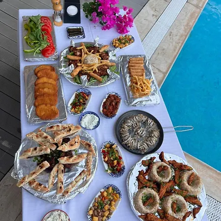 Kemerlihan Deluxe Otel 2*