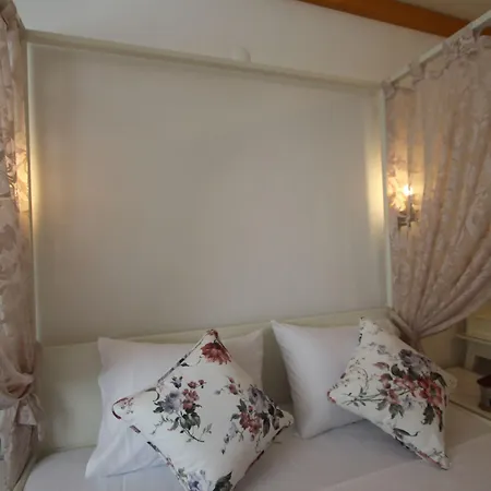 Kemerlihan Deluxe Otel