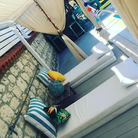 Kemerlihan Deluxe Alaçatı