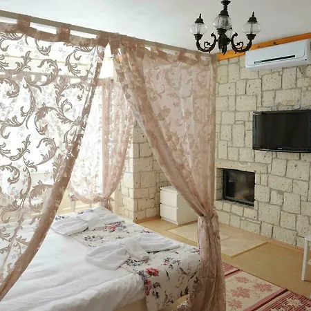 Kemerlihan Deluxe Hotel 2*